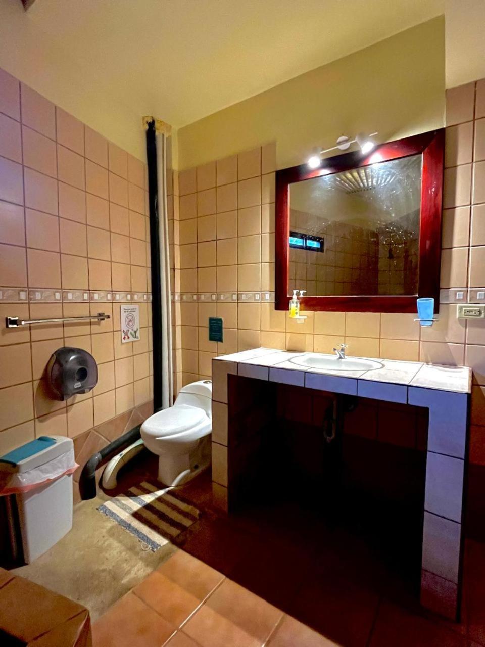 Tamarindo Backpackers Hostel ภายนอก รูปภาพ